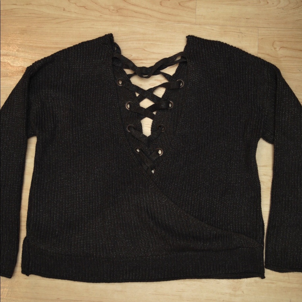Super Cute Boutique Brand Backless Sweater Top